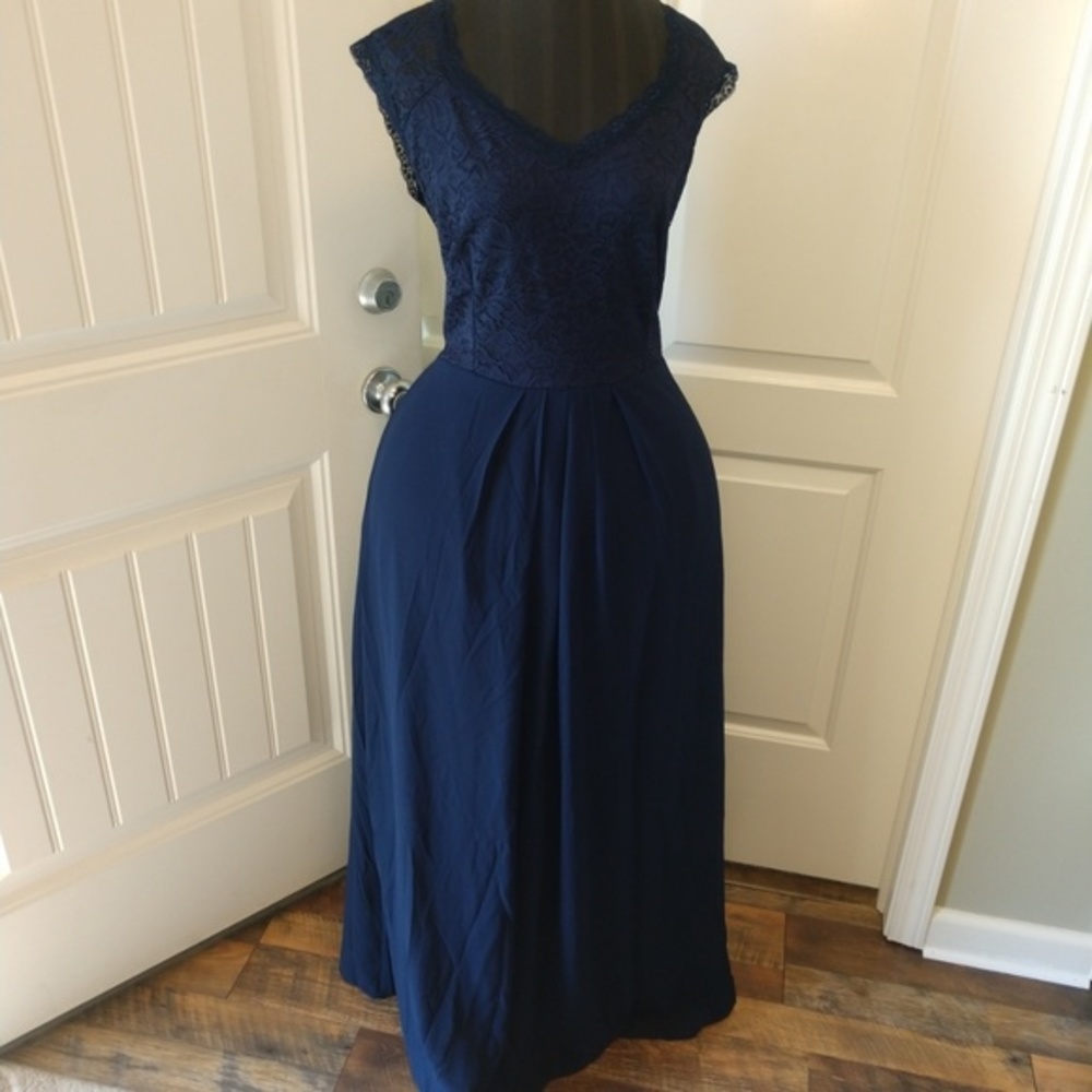 Lace detail navy blue formal dress